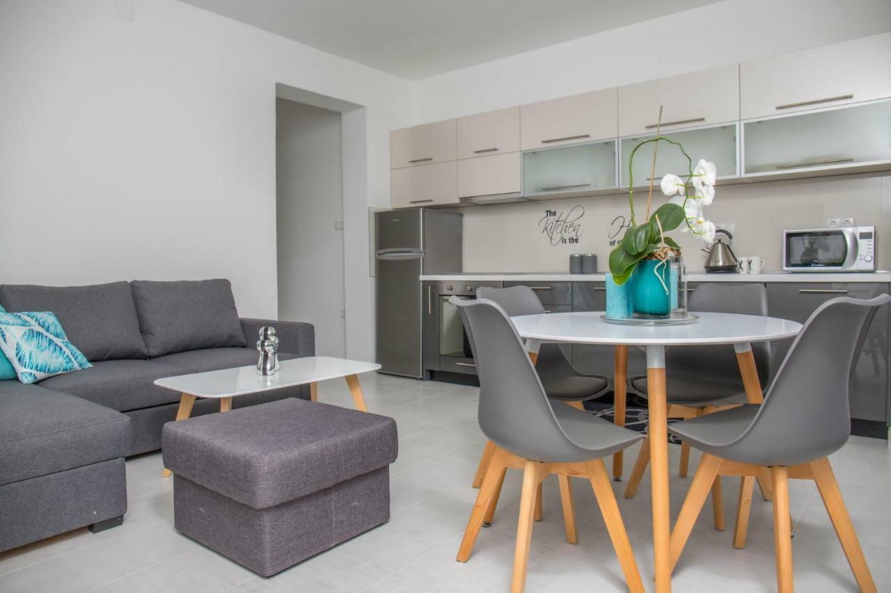 Apartments Zorica Dramalj Eksteriør bilde
